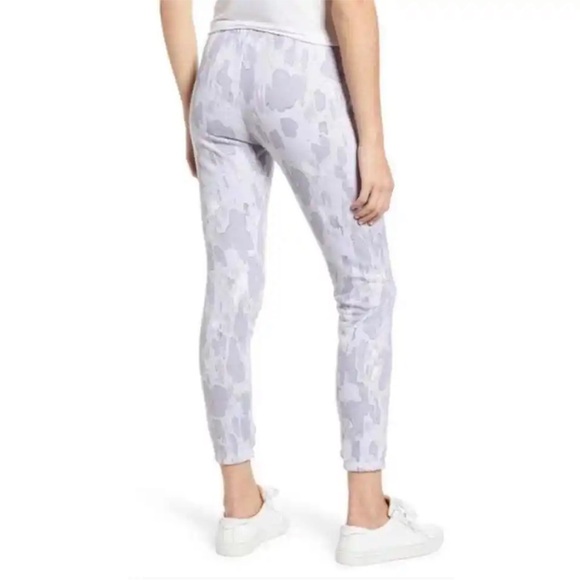 Wildfox | NWT Gray Knox Camouflage Jogger Sweatpants  M - Picture 5 of 5